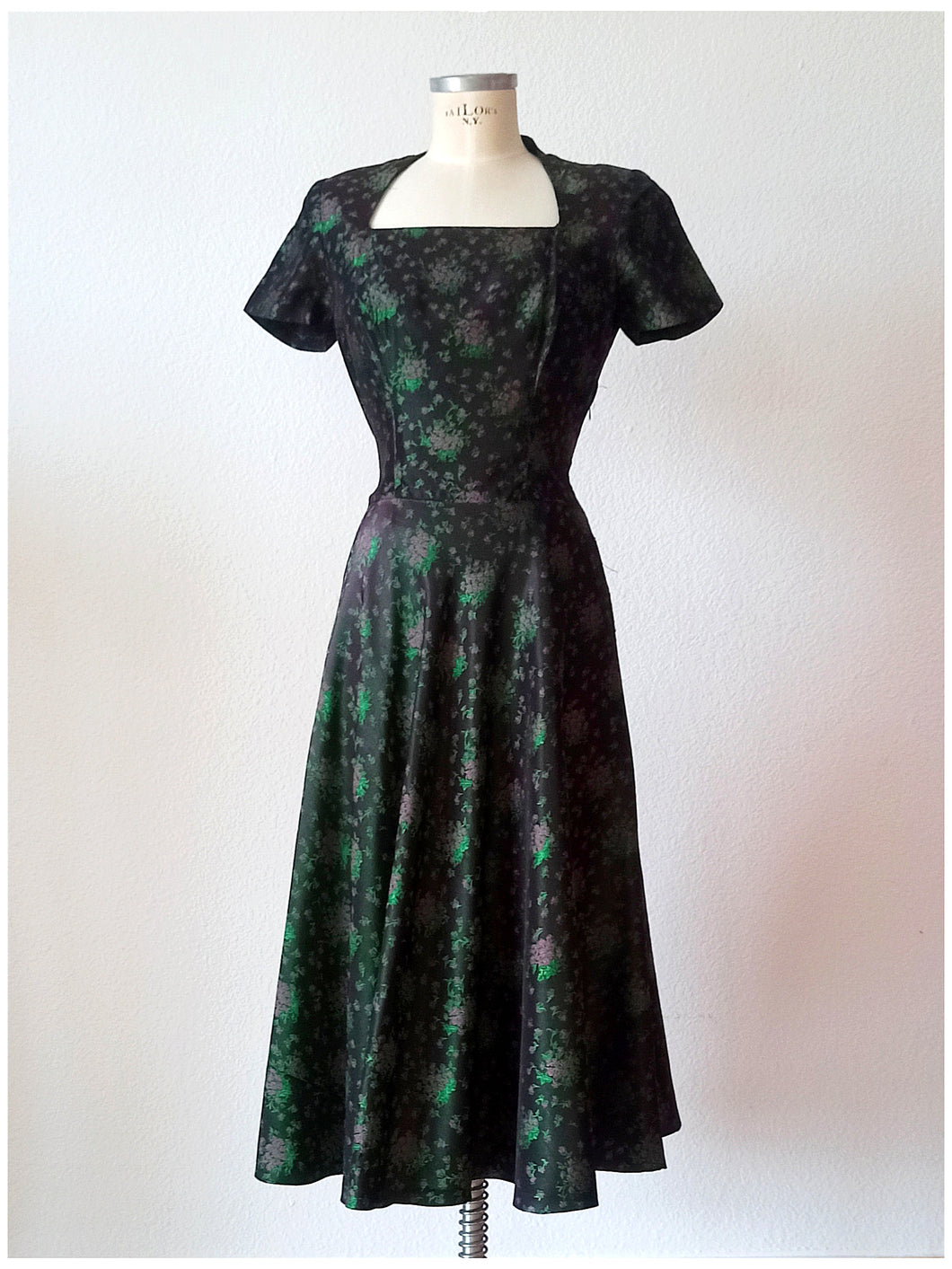 1940s - SALENS, Stockholm - Stunning Green Floral Dress - W29 (74cm)