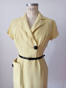 1950s - Gorgeous Lemon Butter Striped Rayon Dress - W27 (68cm)