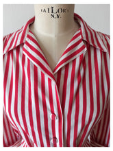 Laden Sie das Bild in den Galerie-Viewer, 1940s 1950s - Gorgeous Candy Stripes Cotton Blouse - W31 (80cm)
