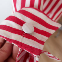 Laden Sie das Bild in den Galerie-Viewer, 1940s 1950s - Gorgeous Candy Stripes Cotton Blouse - W31 (80cm)
