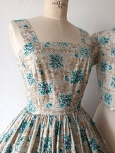 Charger l&#39;image dans la galerie, 1950s - BOUSSAC, France - Exquisite Unworn Bolero Dress - W26 (66cm)
