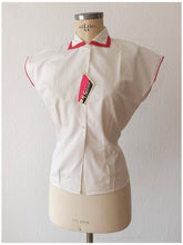 Laden Sie das Bild in den Galerie-Viewer, 1950s - M. GUIRAUD, France - Deadstock Cotton Blouse - Sz 46
