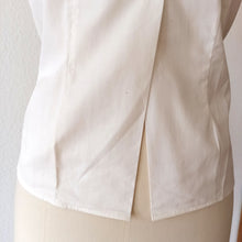 Laden Sie das Bild in den Galerie-Viewer, 1950s - M. GUIRAUD, France - Deadstock Cotton Blouse - Sz 46
