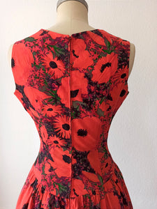1950s - Stunning Floral Cotton Dress - W27 (68cm)