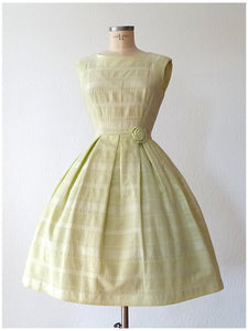 1950s 1960s - Adorable Light Lime Linen Dress - W26 (66cm)