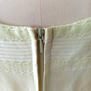 1950s 1960s - Adorable Light Lime Linen Dress - W26 (66cm)
