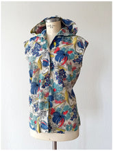 Laden Sie das Bild in den Galerie-Viewer, 1950s - Fabulous Floral Hoodie Blouse - Sz. L/XL
