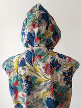 Laden Sie das Bild in den Galerie-Viewer, 1950s - Fabulous Floral Hoodie Blouse - Sz. L/XL
