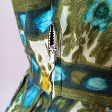 Cargar imagen en el visor de la galería, 1950s 1960s - Stunning Floral Print Cotton Dress - W28.5 (72cm)
