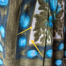 Cargar imagen en el visor de la galería, 1950s 1960s - Stunning Floral Print Cotton Dress - W28.5 (72cm)
