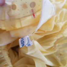 Laden Sie das Bild in den Galerie-Viewer, 1950s - French Deadstock - Fabulous Yellow Nylon Blouse - Sz 46

