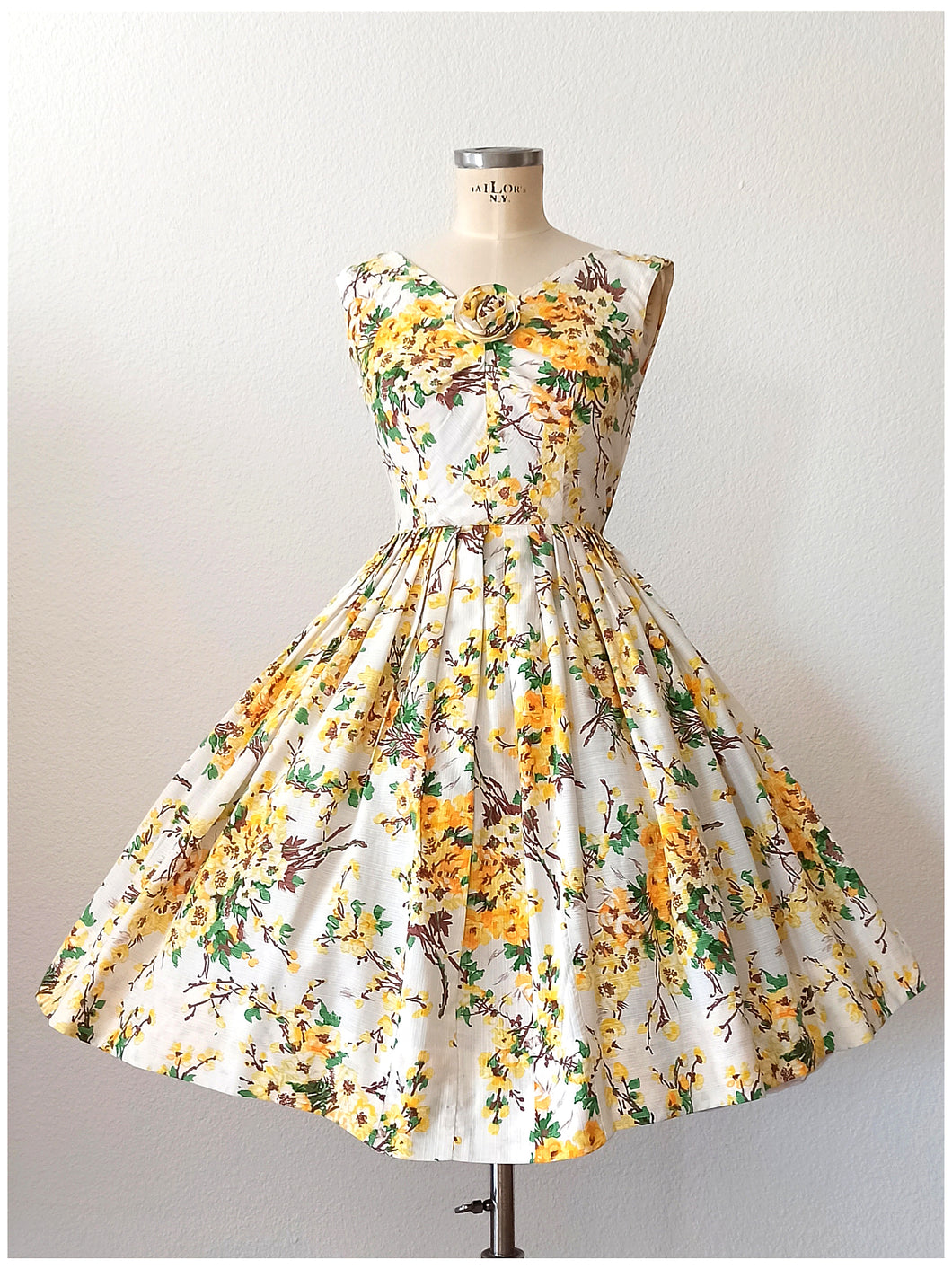 1950s 1960s - Precious Floral Textured Cotton Dress - W25 (64cm)