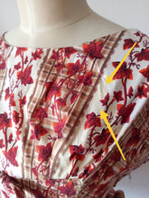 Charger l&#39;image dans la galerie, 1950s - Adorable Ivy Print Cotton Dress - W27 (68cm)
