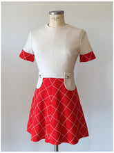Cargar imagen en el visor de la galería, 1960s - Stunning Two Tone Wool Mod Dress - W30 (76cm)
