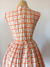 Load image into Gallery viewer, 1950s 1960s - Adorable Pockets Cotton Dress - W27 (70cm)
