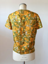 Cargar imagen en el visor de la galería, 1960s - Beautiful Abstract Blouse
