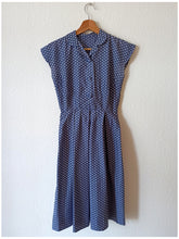 Laden Sie das Bild in den Galerie-Viewer, 1940s - Adorable Dotted Dress  - W24.5 (62cm)
