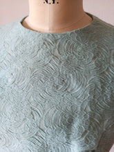 Cargar imagen en el visor de la galería, 1960s - Gorgeous Turquoise Wool Top - W33 (84cm)
