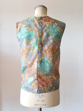 Load image into Gallery viewer, 1960s - Sweet Colors Satin Floral Top
