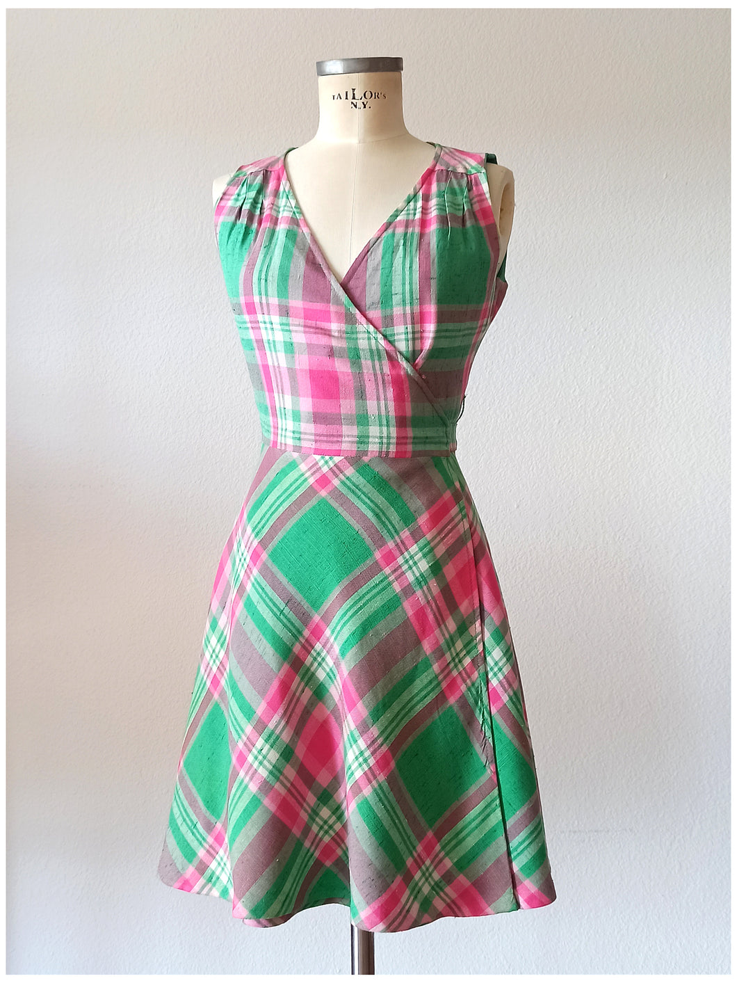 1960s 1970s - BETTY BARCLAY - Adorable Plaid Dress - W27 (68cm)