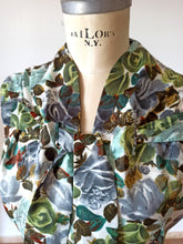 Load image into Gallery viewer, 1950s 1960s - Stunning Floral Satin Blouse
