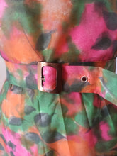 Cargar imagen en el visor de la galería, 1960s - DEADSTOCK - Stunning Abstract Floral Dress - W29&quot; (74cm)
