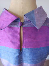 Cargar imagen en el visor de la galería, 1960s - Stunning Purple Dress - W31 (80cm)
