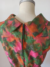 Cargar imagen en el visor de la galería, 1960s - DEADSTOCK - Stunning Abstract Floral Dress - W29&quot; (74cm)
