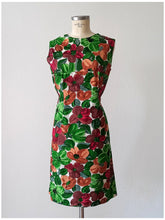 Cargar imagen en el visor de la galería, 1950s 1960s - Stunning Floral Cotton Silk Dress - 32&quot; (82cm)
