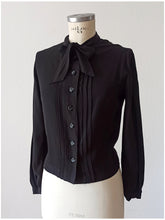 Cargar imagen en el visor de la galería, 1950s 1960s - Black Crepe Blouse
