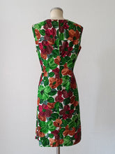Cargar imagen en el visor de la galería, 1950s 1960s - Stunning Floral Cotton Silk Dress - 32&quot; (82cm)
