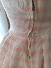 Cargar imagen en el visor de la galería, 1950s - Pink Striped Satin Dress - W28.5 (72cm)
