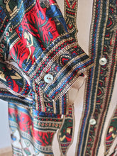 Carica l&#39;immagine nel visualizzatore di Gallery, 1960s - Egyptian Novelty Satin Silk Blouse - Sz. L/XL
