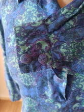 Cargar imagen en el visor de la galería, 1960s - Purple Blue Silk Blouse
