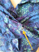 Cargar imagen en el visor de la galería, 1960s - Purple Blue Silk Blouse
