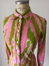 Cargar imagen en el visor de la galería, 1960s - Acid Colors Print Dress
