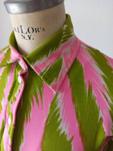 Cargar imagen en el visor de la galería, 1960s - Acid Colors Print Dress
