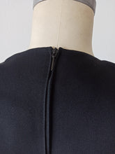 Cargar imagen en el visor de la galería, 1960s - VERA MONT, Paris - Black Dress - W26 (66cm)
