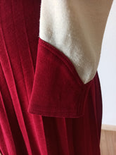 Cargar imagen en el visor de la galería, 1960s - Two Tone Dress - W26 (66cm)
