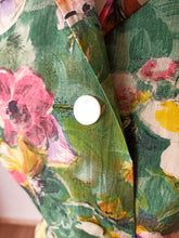 Cargar imagen en el visor de la galería, 1950s 1960s - Floral Silk Belted Blouse
