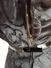 Charger l&#39;image dans la galerie, 1950s - Outstanding Beauty Black Silk Satin Dress - W25 (64cm)
