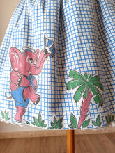 Cargar imagen en el visor de la galería, 1950s 1960s - Elephant Novelty Print Cotton Dress - W26 (66cm)
