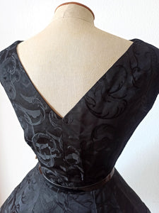 1950s - Outstanding Beauty Black Silk Satin Dress - W25 (64cm)