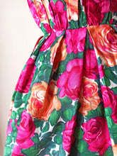 Cargar imagen en el visor de la galería, 1950s - Roseprint Rayon Dress - W21.5 (54cm)
