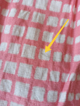 Charger l&#39;image dans la galerie, 1950s - Adorable Pink Soft Barkcloth Dress - W27.5 (70cm)
