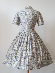 1950s - Delicious Floral Cotton Dress - W28.5 (72cm)