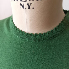 Load image into Gallery viewer, 1950s 1960s - VICENTE, Spain - Deadstock Green Twin Set - Sz 5
