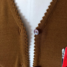 Cargar imagen en el visor de la galería, 1950s 1960s - VICENTE, Spain - Deadstock Brown Twin Set - Sz 4
