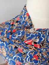 Load image into Gallery viewer, 1950s - Fabulous Novelty Print Men&#39;s Casino Shirt - Sz Small
