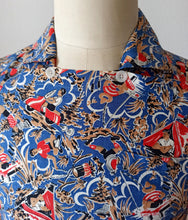 Load image into Gallery viewer, 1950s - Fabulous Novelty Print Men&#39;s Casino Shirt - Sz Small
